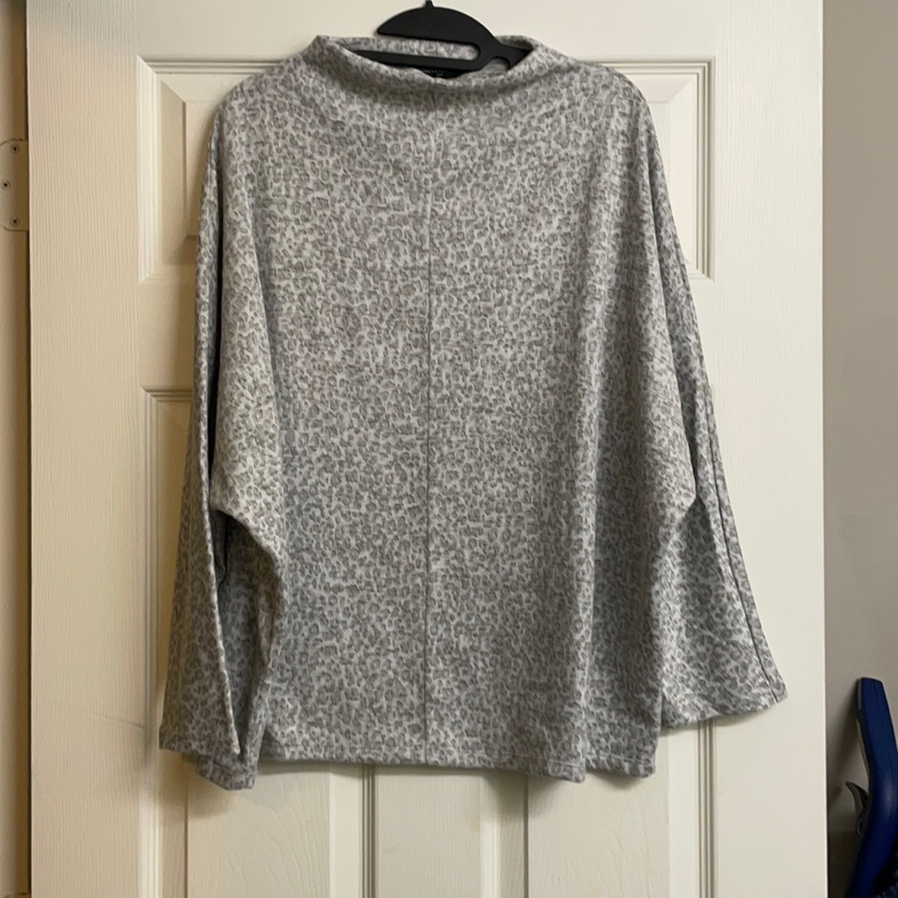 Banana republic animal print sweater